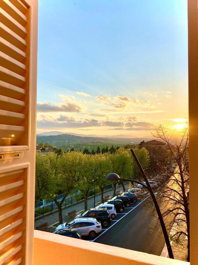 B&B Terrazza Sul Borgo Mogliano Exterior foto